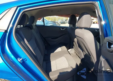 2018 Hyundai Ioniq Hybrid Blue z USA, uszkodzony, nr VIN KMHC65LC1JU102735